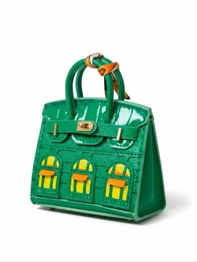 Bag Charm AirPods Case - Green